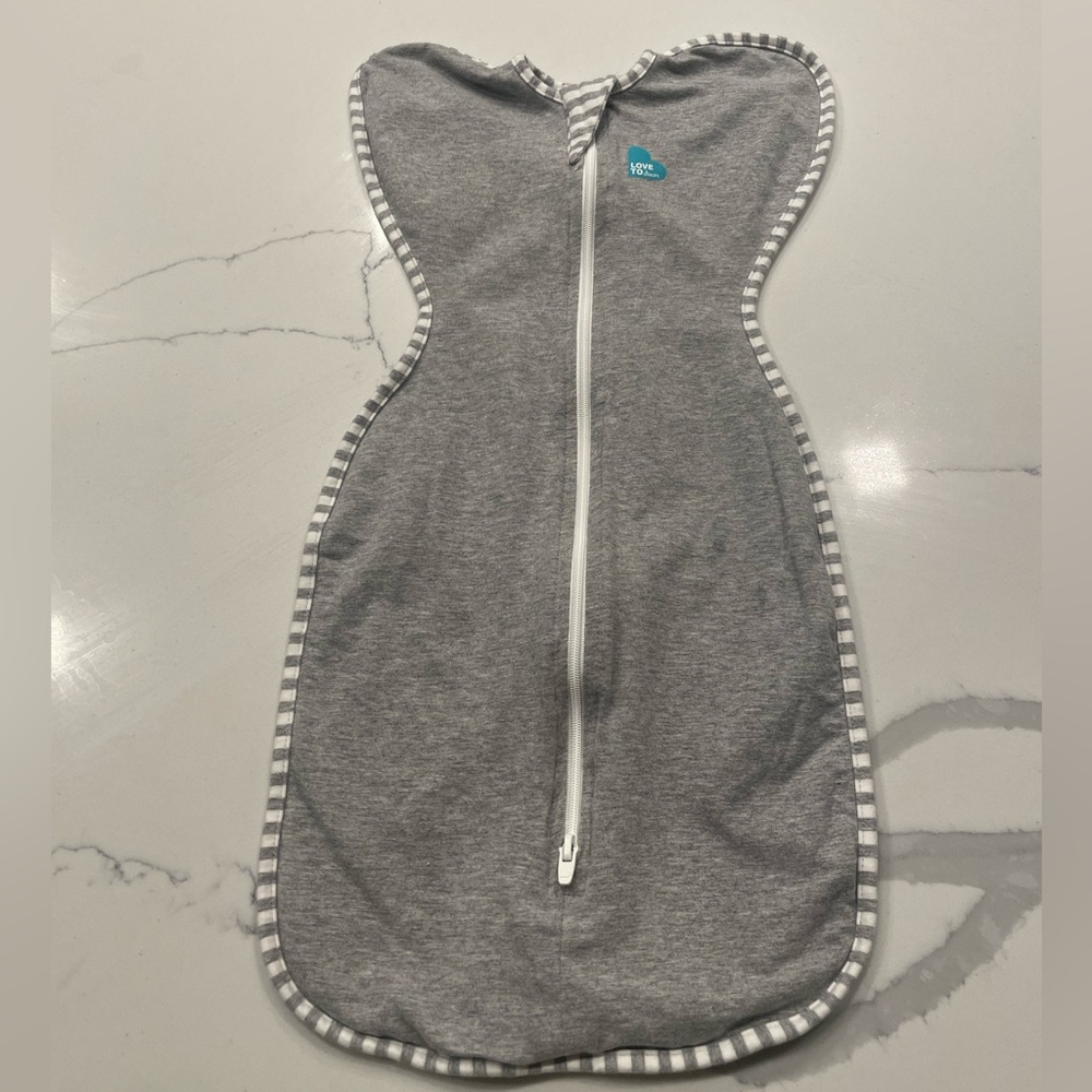 Love to Dream Swaddle UP, Baby Sleep Sack, Newborns 5-8.5 lbs, Grey